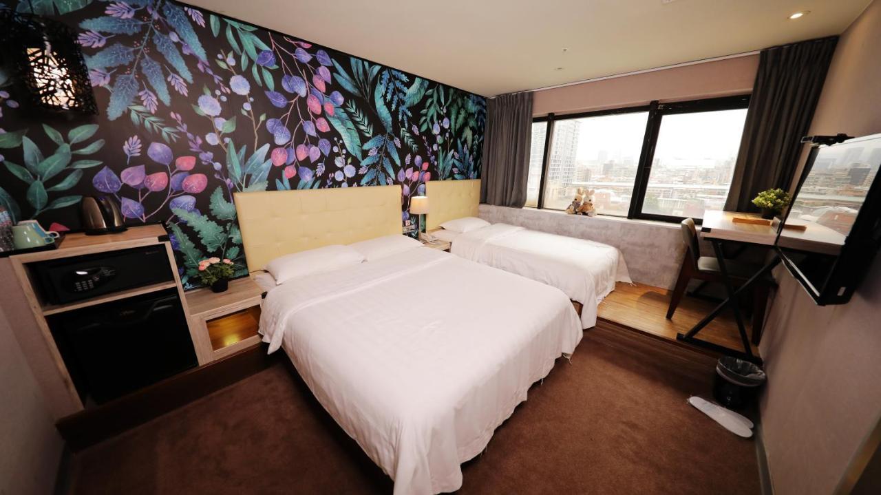 Urtrip Hotel Taipei Esterno foto