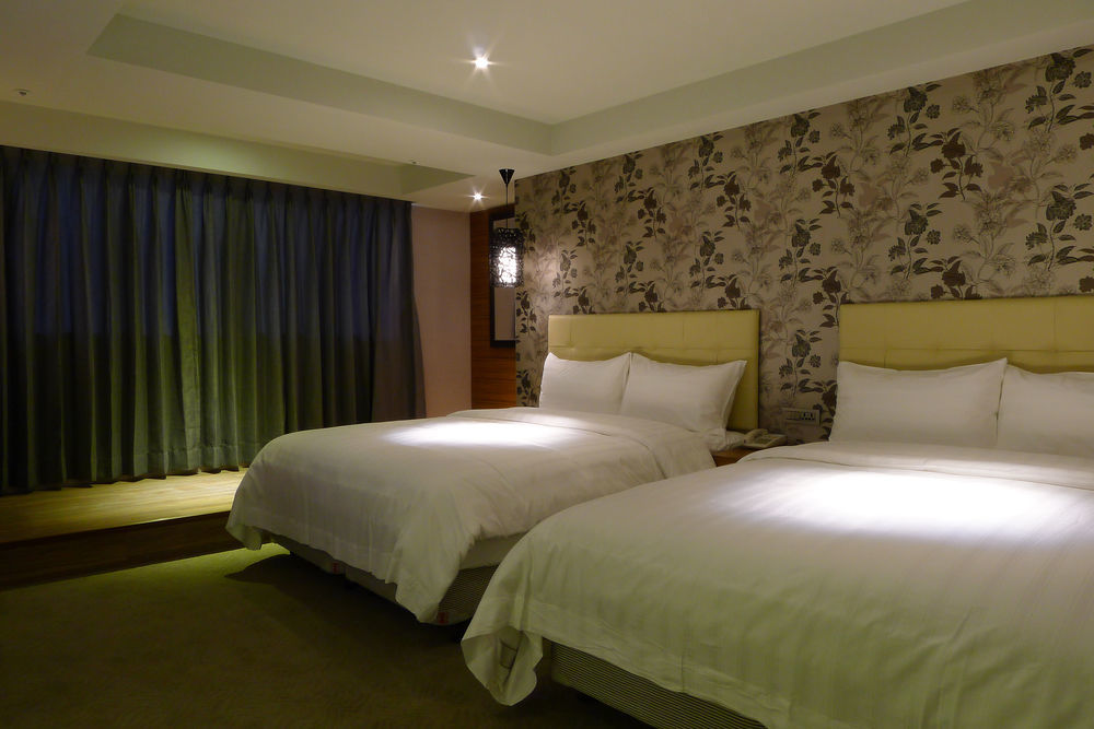 Urtrip Hotel Taipei Esterno foto